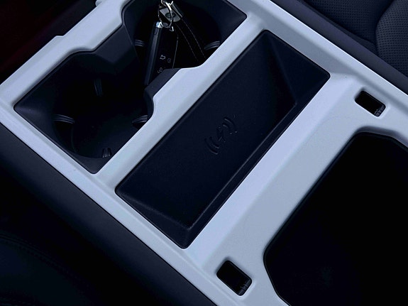 Land Rover Defender 110 29 of 30