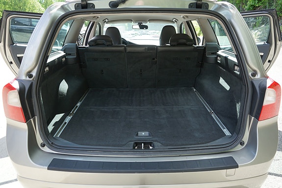 Volvo V70 30 of 30