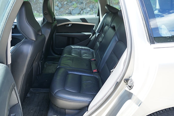 Volvo V70 26 of 30