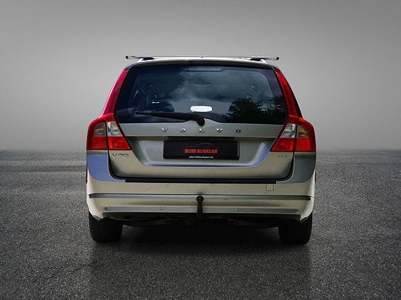 Volvo V70 7 of 30