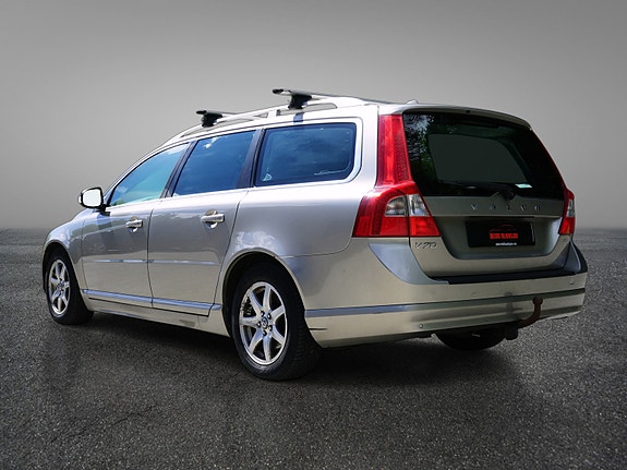 Volvo V70 6 of 30