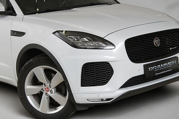 Jaguar E-PACE 3 of 5