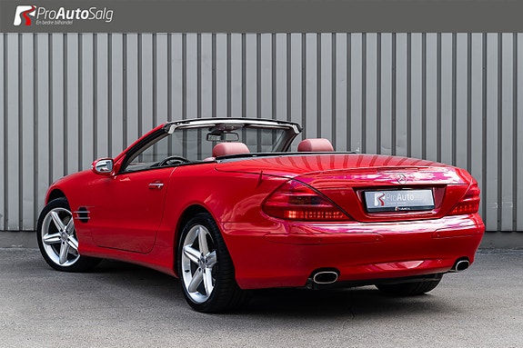 Mercedes-Benz SL500 3 of 30