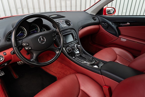 Mercedes-Benz SL500 12 of 30