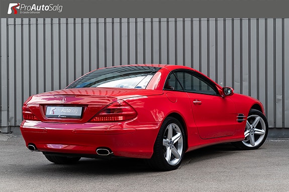 Mercedes-Benz SL500 8 of 30