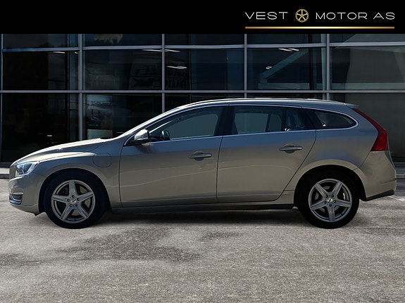 Volvo V60 4 of 5