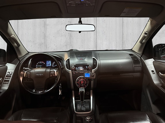 Isuzu D-max 12 of 30