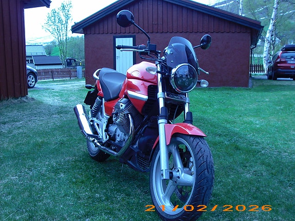 Moto Guzzi Breva 750 2 of 5