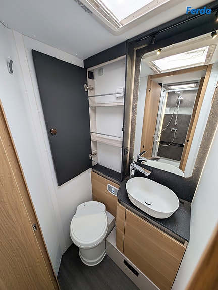 Adria Coral Plus 670 SL - Enkle Senger | Stor Garasje | 17 of 30