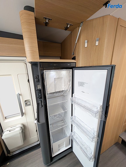 Adria Coral Plus 670 SL - Enkle Senger | Stor Garasje | 10 of 30