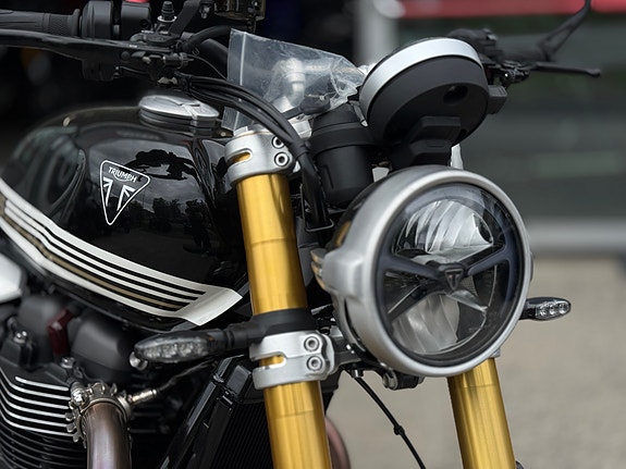 Triumph speed twin 1200 RS 3 of 7