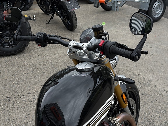 Triumph speed twin 1200 RS 6 of 7