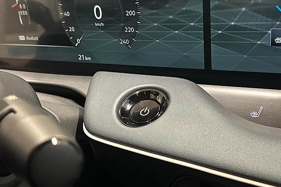 Nissan Leaf 28 of 30