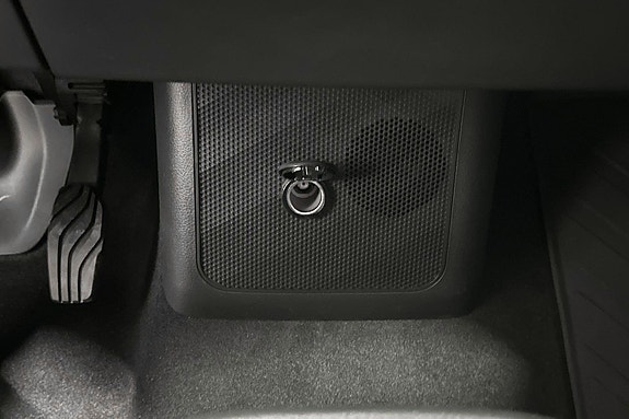 Nissan Leaf 27 of 30