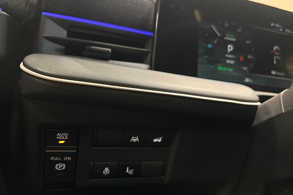 Nissan Leaf 16 of 30