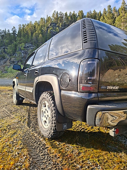 Chevrolet Tahoe 4 of 5