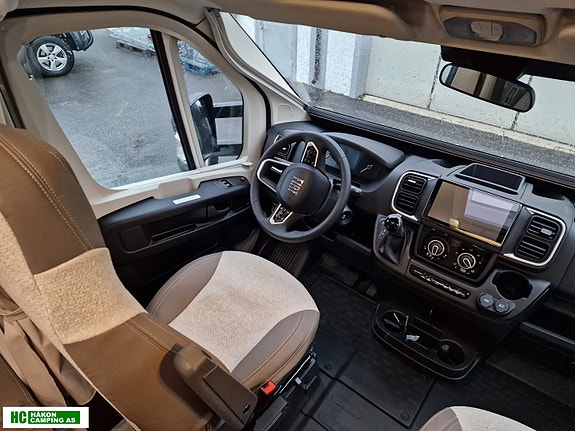 Challenger 318 ULTIMATE EDITION Fiat Ducato 140 hk 2,2L automat 10 of 27
