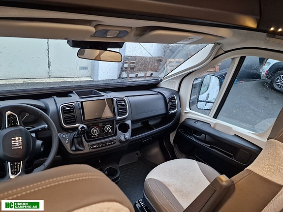 Challenger 318 ULTIMATE EDITION Fiat Ducato 140 hk 2,2L automat 11 of 27