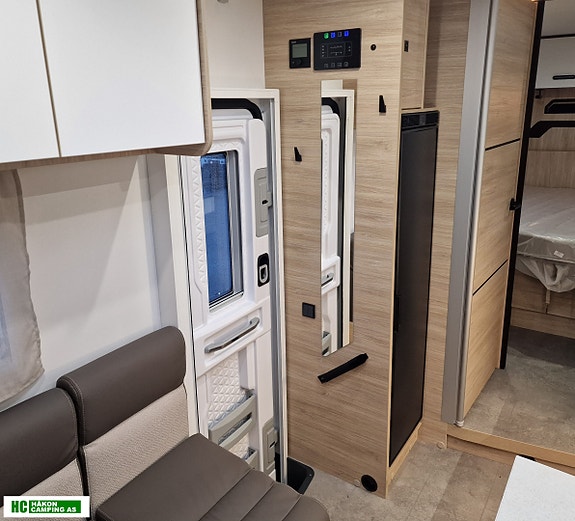 Challenger 318 ULTIMATE EDITION Fiat Ducato 140 hk 2,2L automat 19 of 27