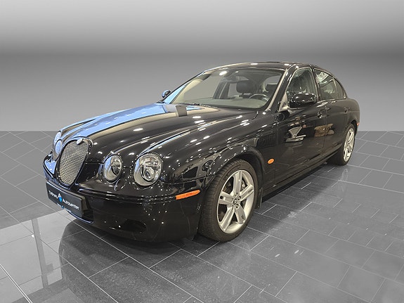 Jaguar S-TYPE 4 of 5