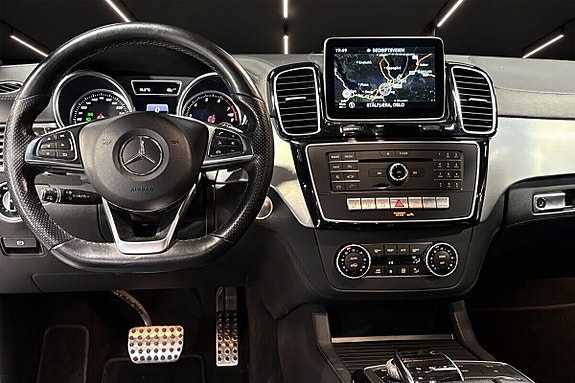 Mercedes-Benz GLE500 e 14 of 18
