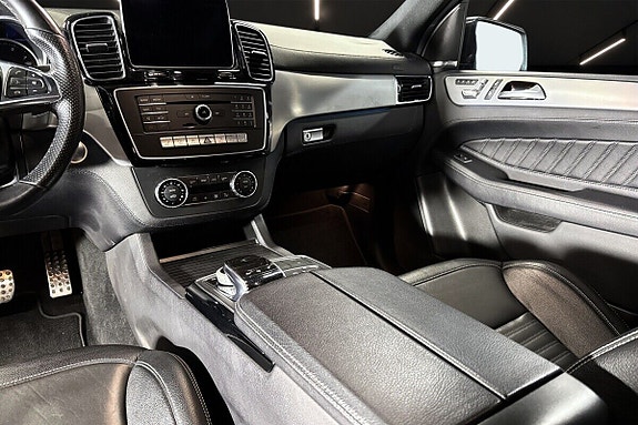 Mercedes-Benz GLE500 e 18 of 18
