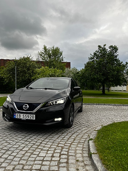 Nissan Leaf 2 of 12