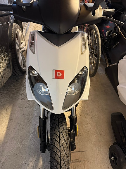 Derbi Variant Sport 2 of 5