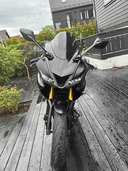 Yamaha YZF-R 125 4 of 7