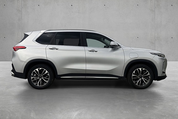 Maxus Euniq 6 2 of 20