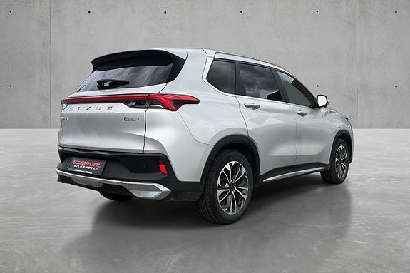 Maxus Euniq 6 3 of 20