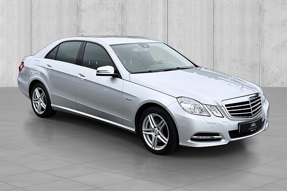 Mercedes-Benz E-Klasse 3 of 5