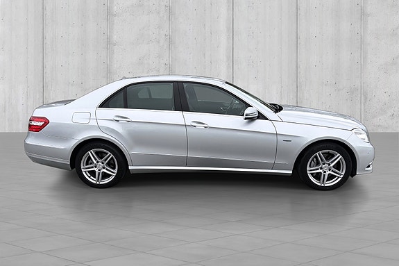 Mercedes-Benz E-Klasse 4 of 5