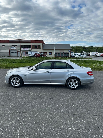 Mercedes-Benz E250 2 of 11