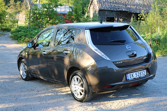 Nissan Leaf 7 of 30