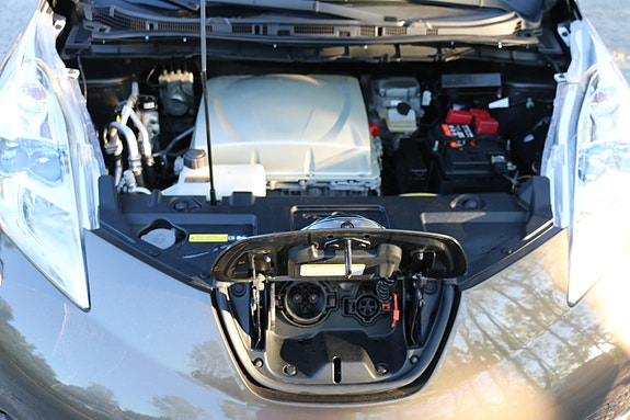 Nissan Leaf 23 of 30