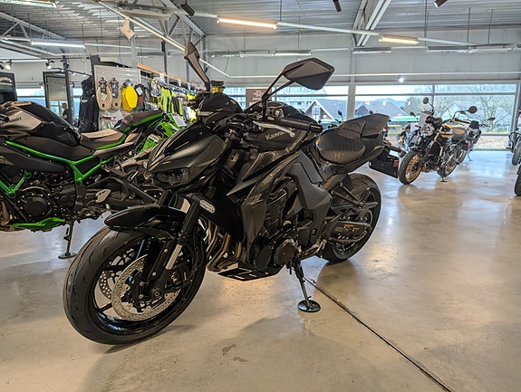 Kawasaki Z 1100 4 of 5