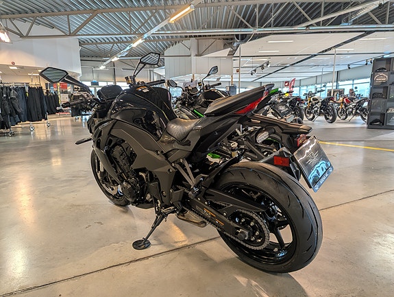 Kawasaki Z 1100 3 of 5