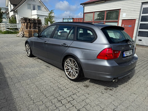 BMW 320d 6 of 16