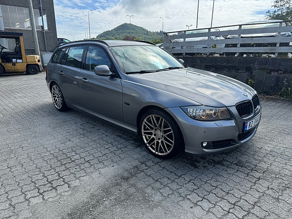 BMW 320d 3 of 16