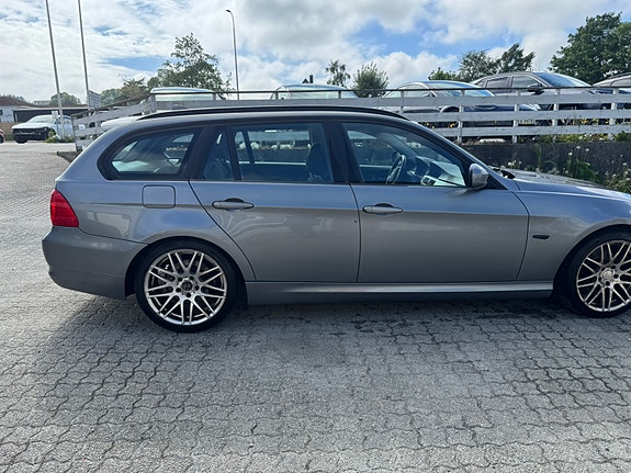 BMW 320d 4 of 16