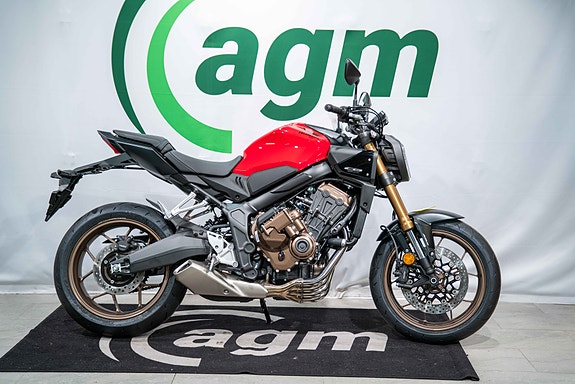 Honda CB650R E-CLUTCH - AGM Edition med varmeholker, Sw-Motech Blaze sidevesker og Daypack tankbag 6 of 21