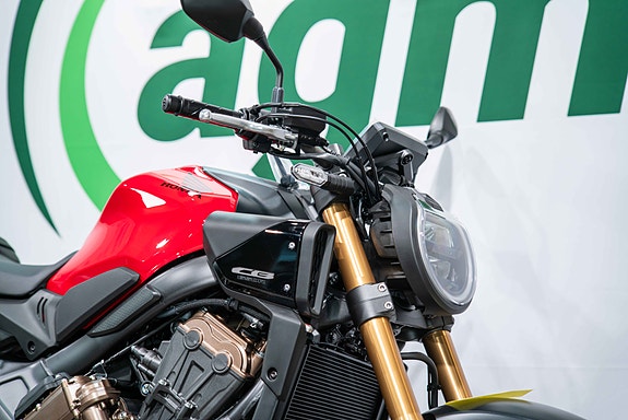Honda CB650R E-CLUTCH - AGM Edition med varmeholker, Sw-Motech Blaze sidevesker og Daypack tankbag 8 of 21