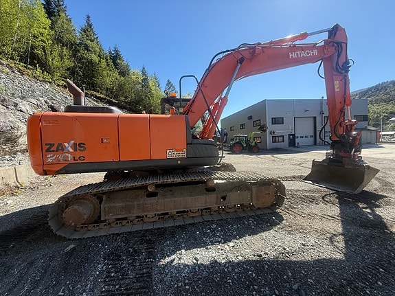 Hitachi ZX210LC-5B 5 of 5