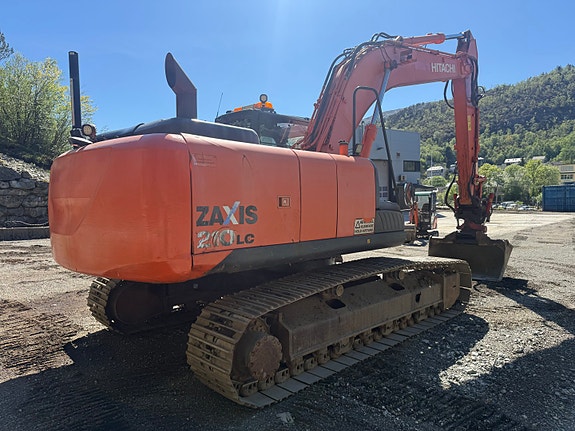 Hitachi ZX210LC-5B 4 of 5
