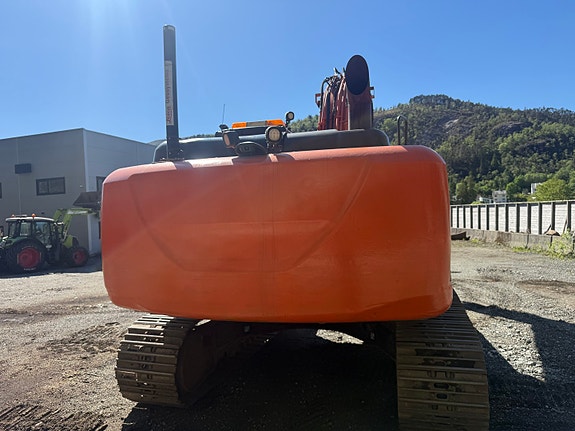 Hitachi ZX210LC-5B 3 of 5