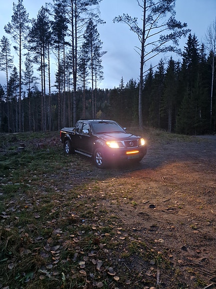 Nissan Navara 2 of 5