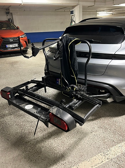 Porsche Taycan Cross Turismo 3 of 5