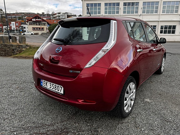 Nissan Leaf 12 of 30