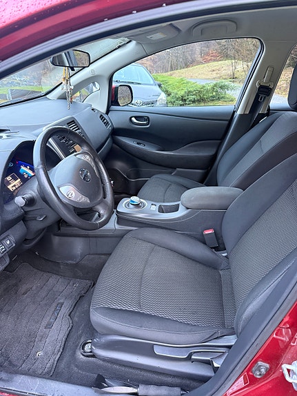 Nissan Leaf 23 of 30